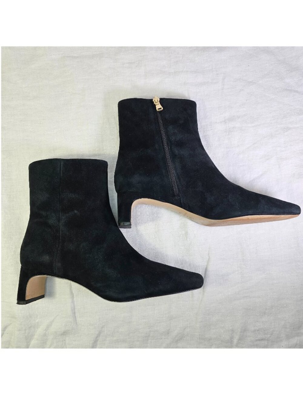 Ann Taylor 2” Blade Heel Square Toe Suede Bootie Missy 8.5 Black
